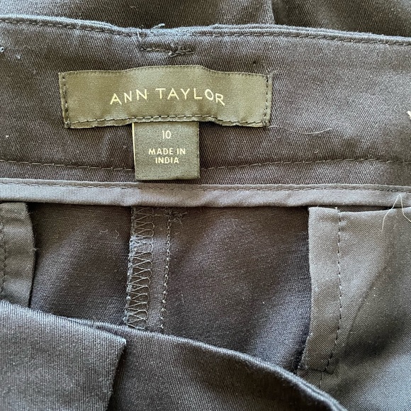 2 pair Ann Taylor navy shorts - Picture 5 of 6